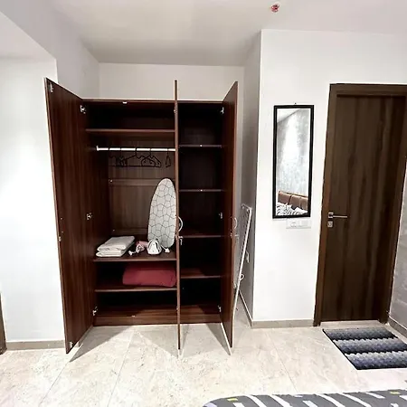 1Bhk In Hiranandani Powai D Apartment